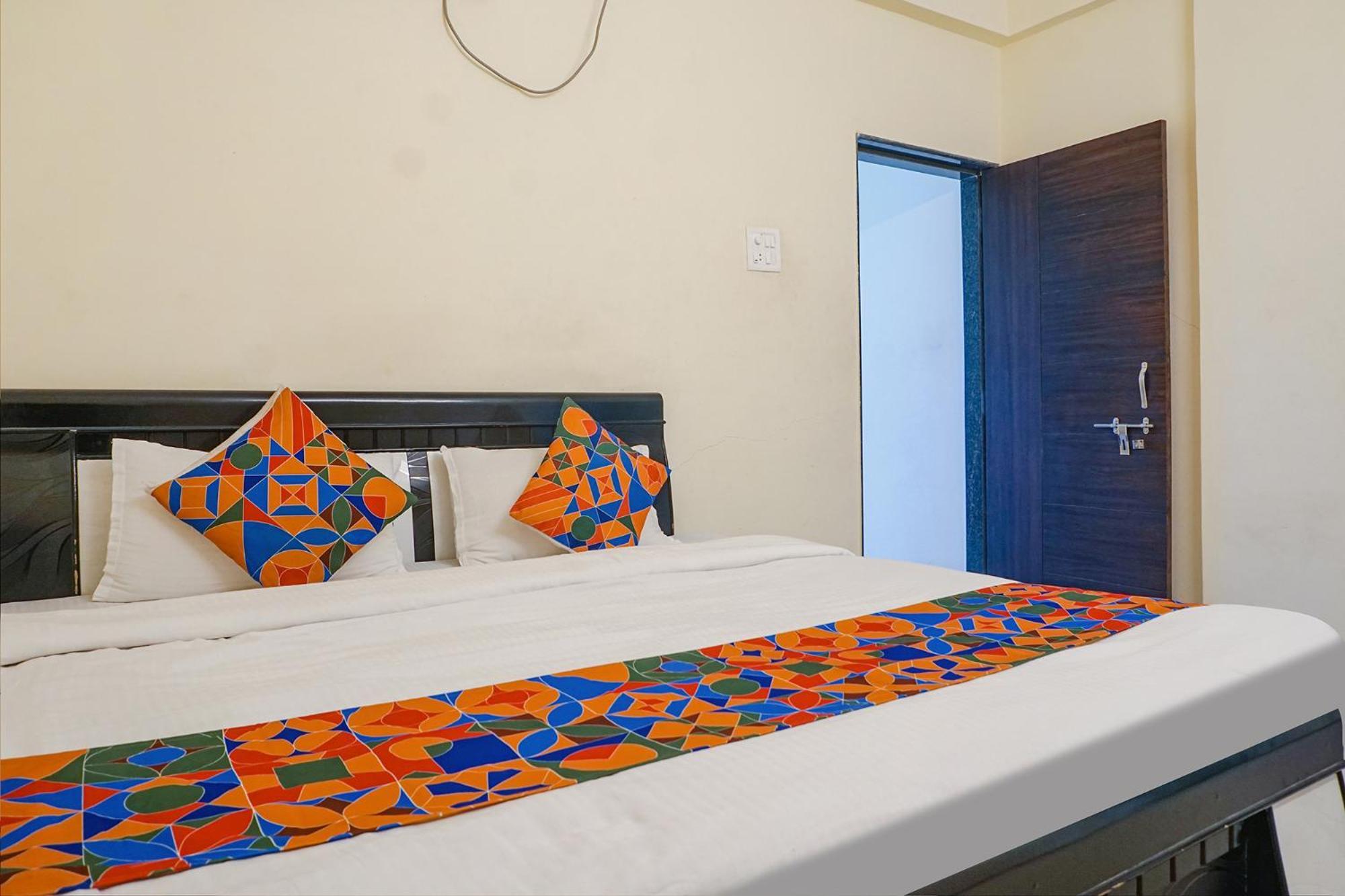 Fabexpress Vaishnav Inn Talegaon Dabhade Екстериор снимка