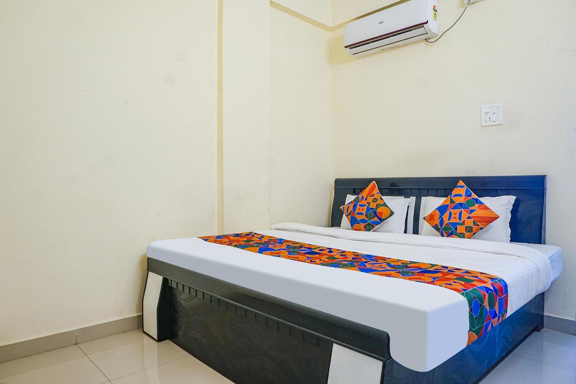 Fabexpress Vaishnav Inn Talegaon Dabhade Екстериор снимка