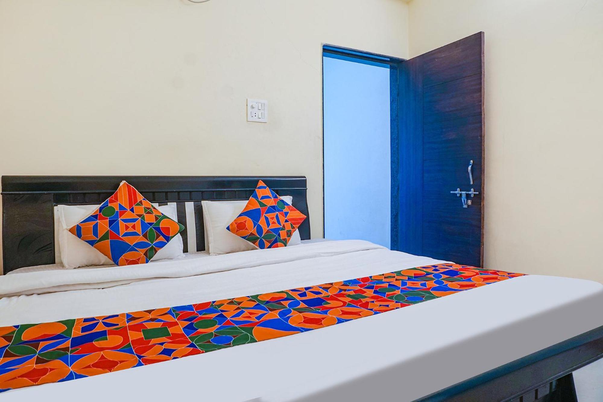 Fabexpress Vaishnav Inn Talegaon Dabhade Екстериор снимка