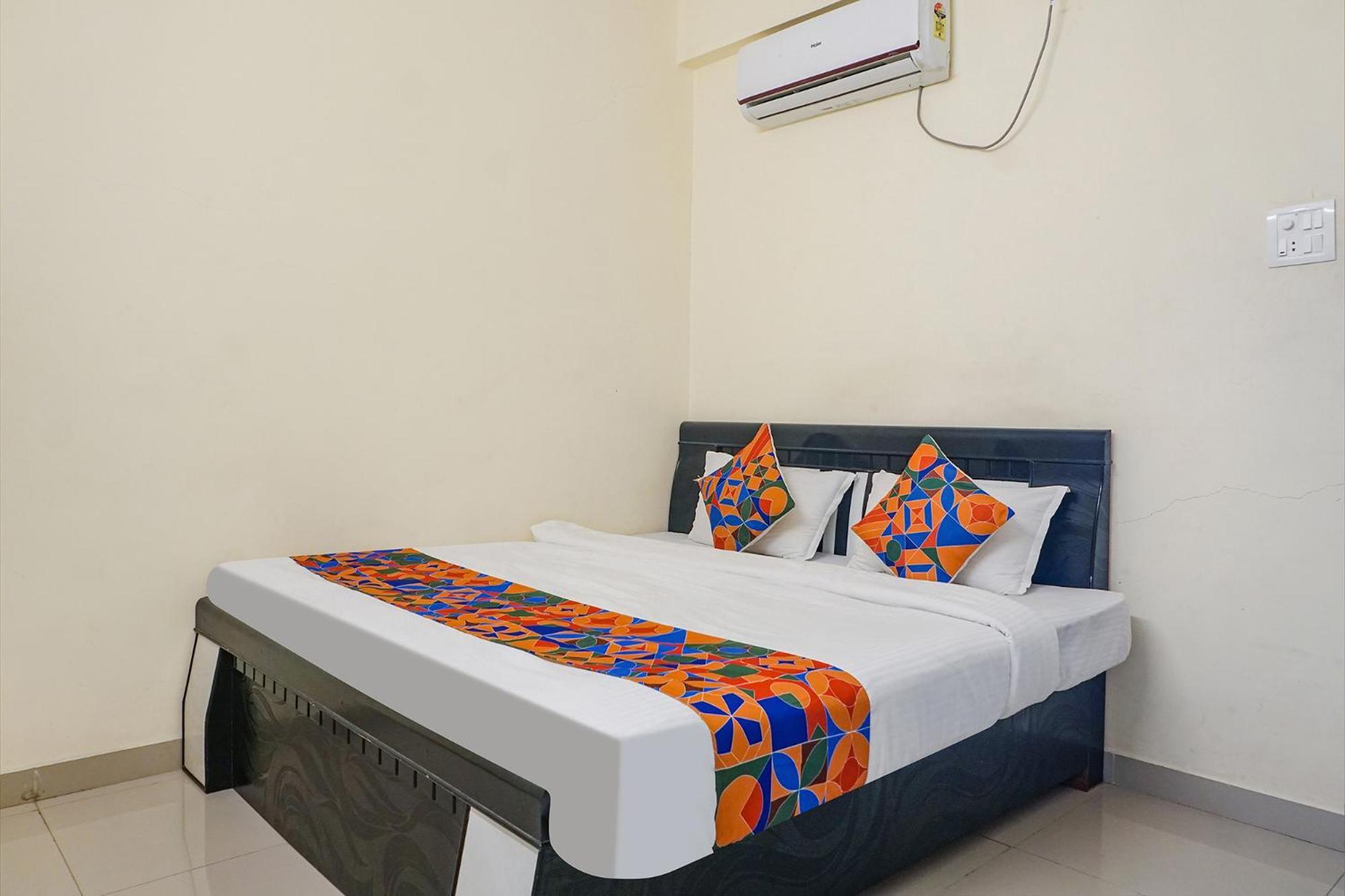 Fabexpress Vaishnav Inn Talegaon Dabhade Екстериор снимка