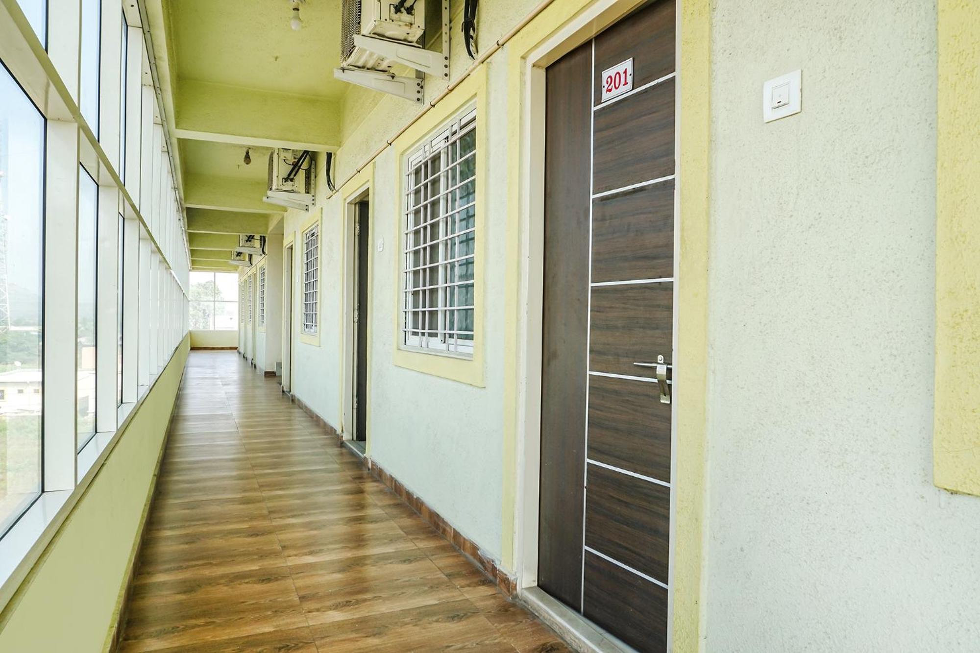 Fabexpress Vaishnav Inn Talegaon Dabhade Екстериор снимка
